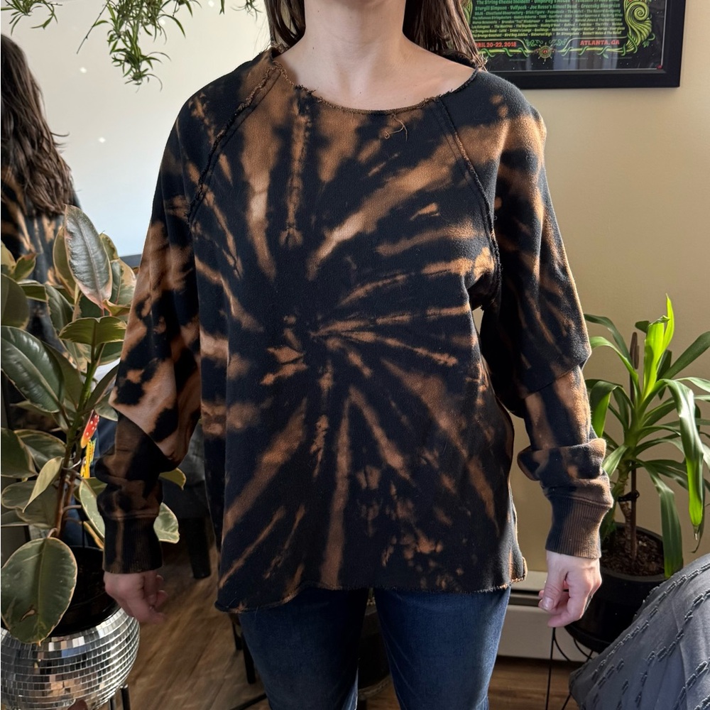 American Eagle Tie-Dye Long Sleeve Top